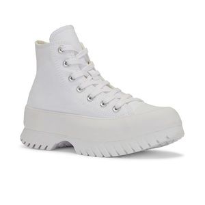 Chuck Taylor All Star Lugged 2.0 Sneaker in white, egret, and black- NWT